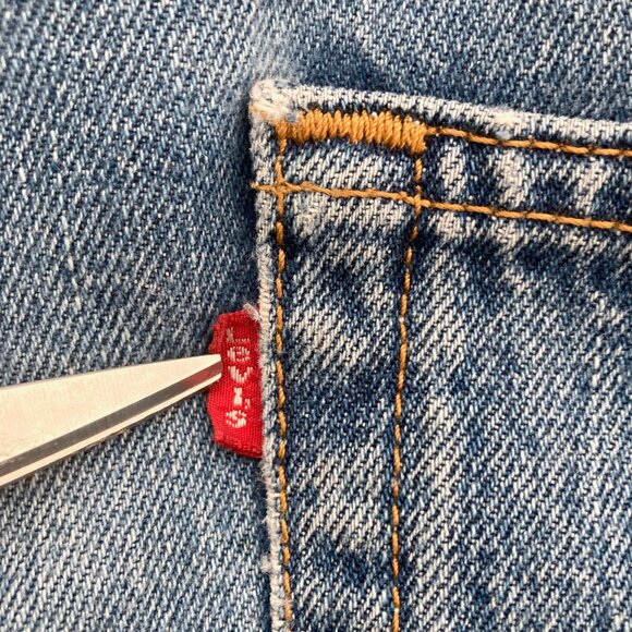 Vintage LEVI'S 501 Classic Straight Leg Ankle Jeans Blue - Picture 12 of 14